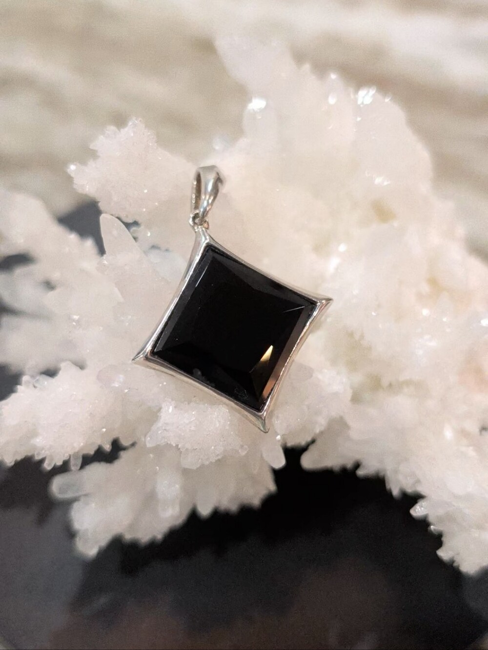 925 Sterling Silver Black Onyx Kite Pendant